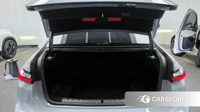 BMW 7 Series (G70) id 3644804 из Кореи 11