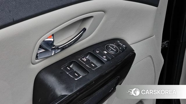 Kia The New Carnival id 4351033 из Кореи 11