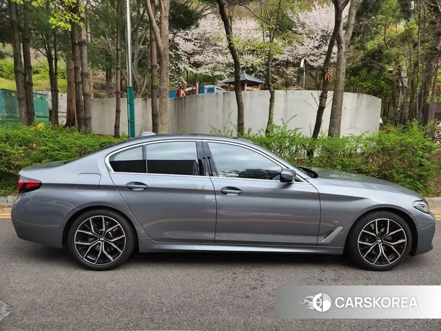 BMW 5 Series (G30) id 3523819 из Кореи 11