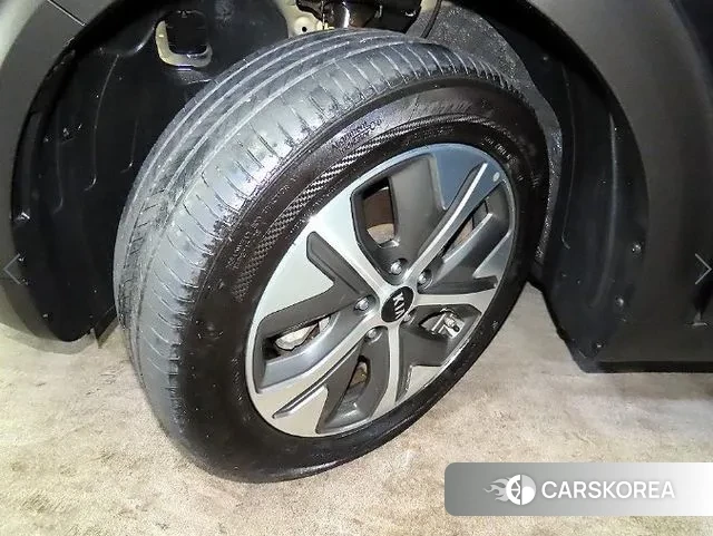 Kia Niro EV id 3593189 из Кореи 11