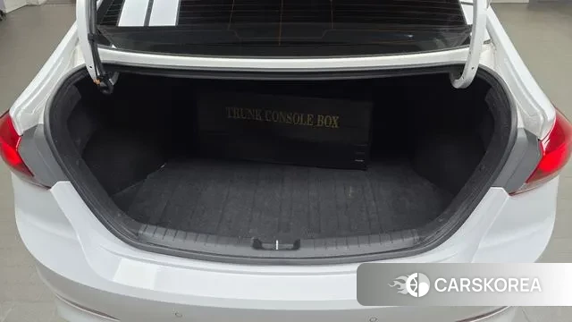 Hyundai Avante AD id 3077030 из Кореи 11