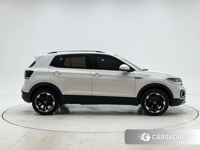 Volkswagen Exploring the shadow id 4276418 из Китая 11