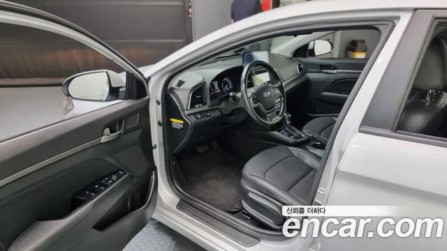 Hyundai Avante AD id 2765606 из Кореи 11