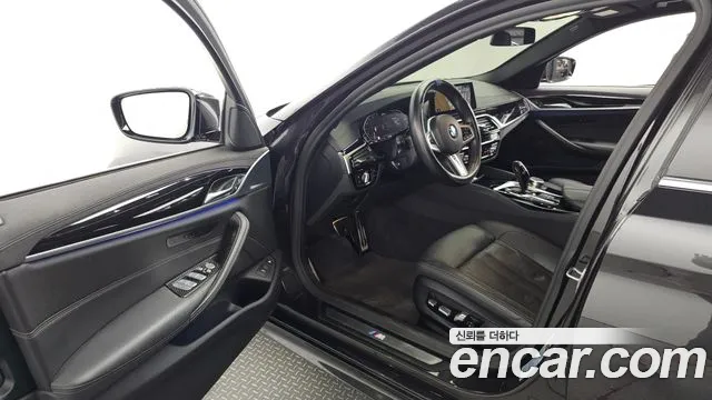 BMW 5 Series (G30) id 2790697 из Кореи 11