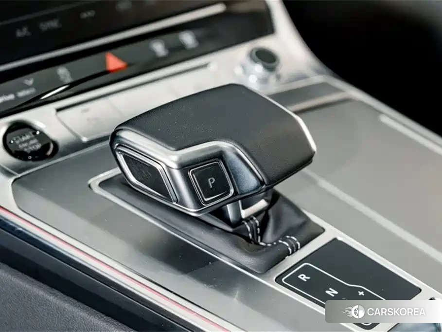 Audi A7L id 4545727 из Китая 11