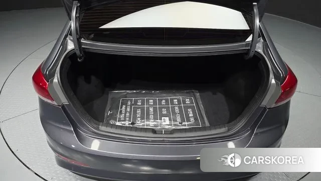 Hyundai Avante AD id 3766854 из Кореи 11