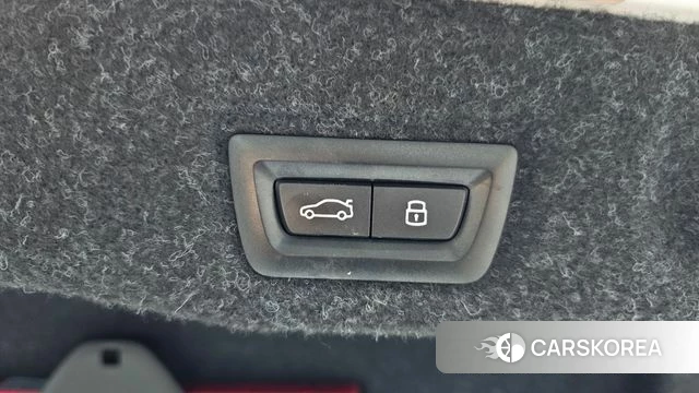 BMW 5 Series (G60) id 4469001 из Кореи 11