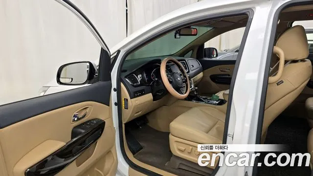 Kia The New Carnival id 2700059 из Кореи 11