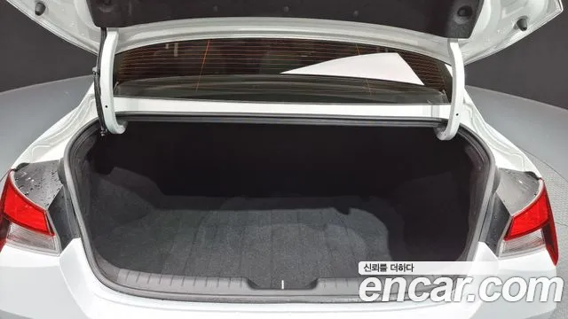 Hyundai Avante Hybrid (CN7) id 2718810 из Кореи 11