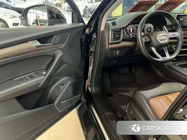 Audi Q5L id 4253770 из Китая 11