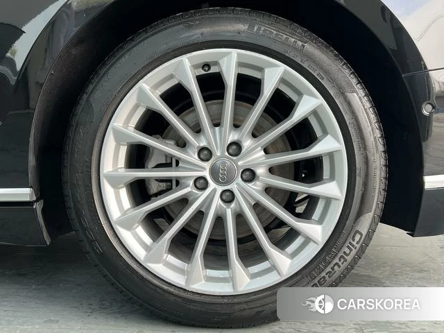 Audi A8 id 4260348 из Китая 11