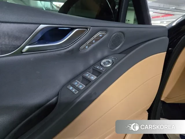 Genesis G80 (RG3) id 3370937 из Кореи 11