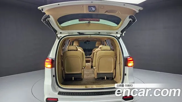 Kia The New Carnival id 2334046 из Кореи 11