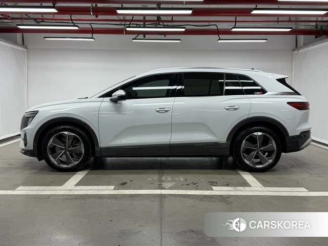 Audi Q5 e-tron id 4300370 из Китая 11