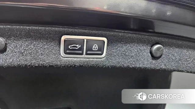 Hyundai Grandeur (GN7) id 3360073 из Кореи 11