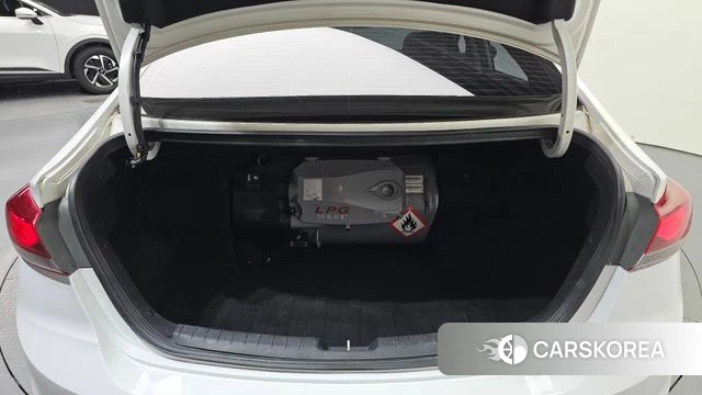 Hyundai Avante AD id 4615378 из Кореи 11