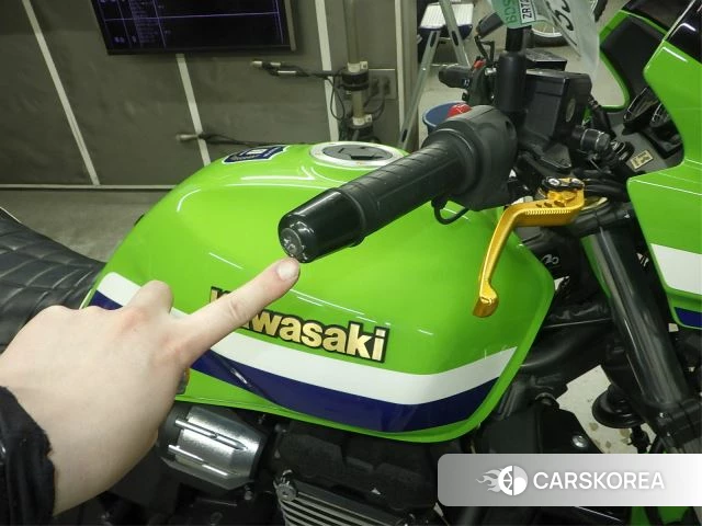Kawasaki ZRX 1200 id 4206280 из Японии 11