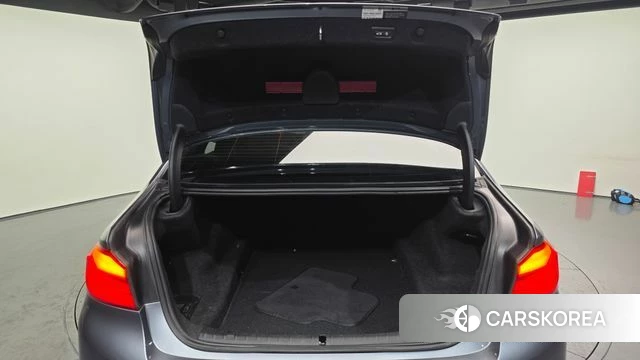 BMW 5 Series (G30) id 3801761 из Кореи 11