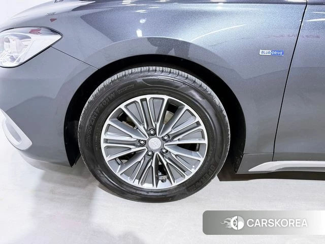 Hyundai Grandeur IG Hybrid id 4245860 из Кореи 11
