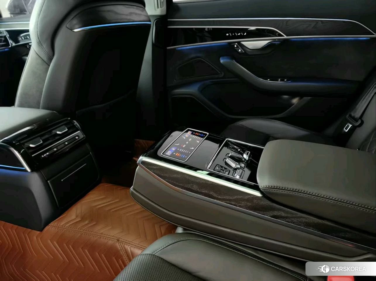 Audi A8 id 4498761 из Китая 11