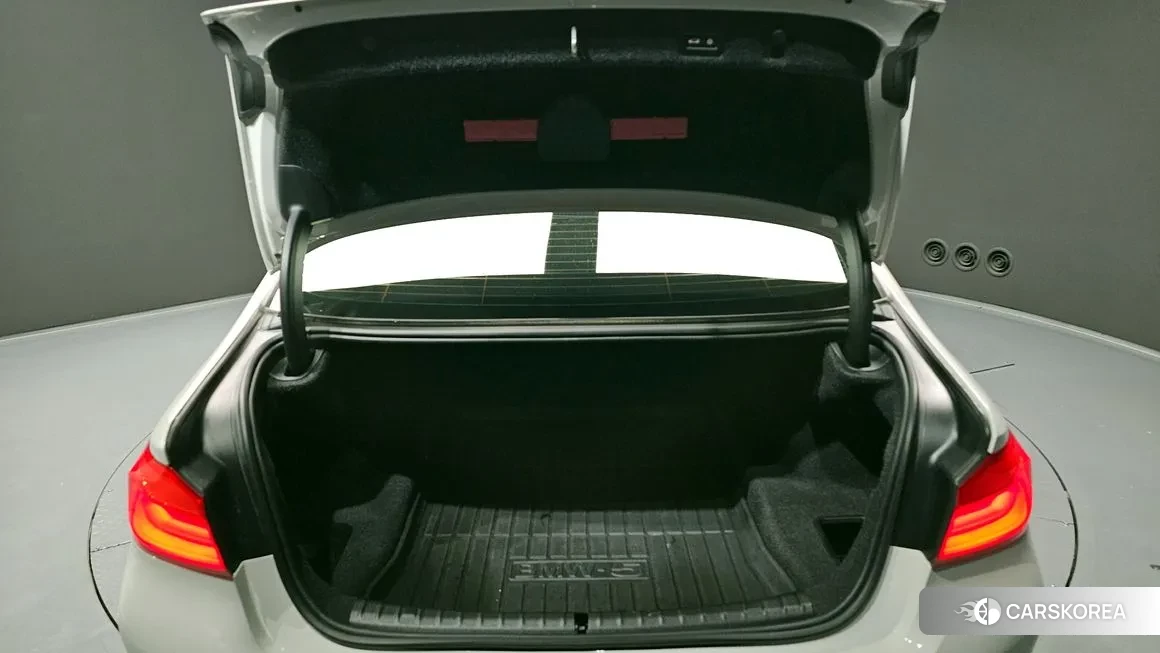 BMW 5 Series (G30) id 2137771 из Кореи 11