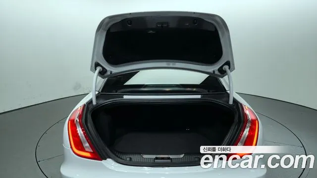 Jaguar All New XJ id 2653885 из Кореи 11