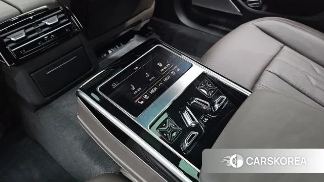 Audi A8 (D5) id 3597474 из Кореи 11