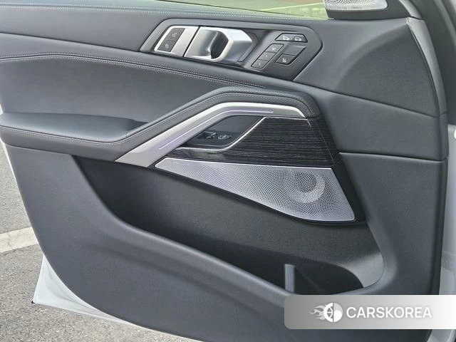BMW X6 M id 4208433 из Китая 11