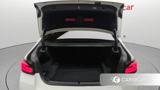 BMW 5 Series (G30) id 3954664 из Кореи 11