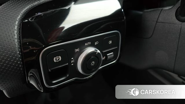 Mercedes-Benz A-Class W177 id 4458565 из Кореи 11