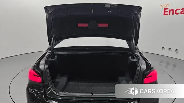 BMW 5 Series (G30) id 3011708 из Кореи 11