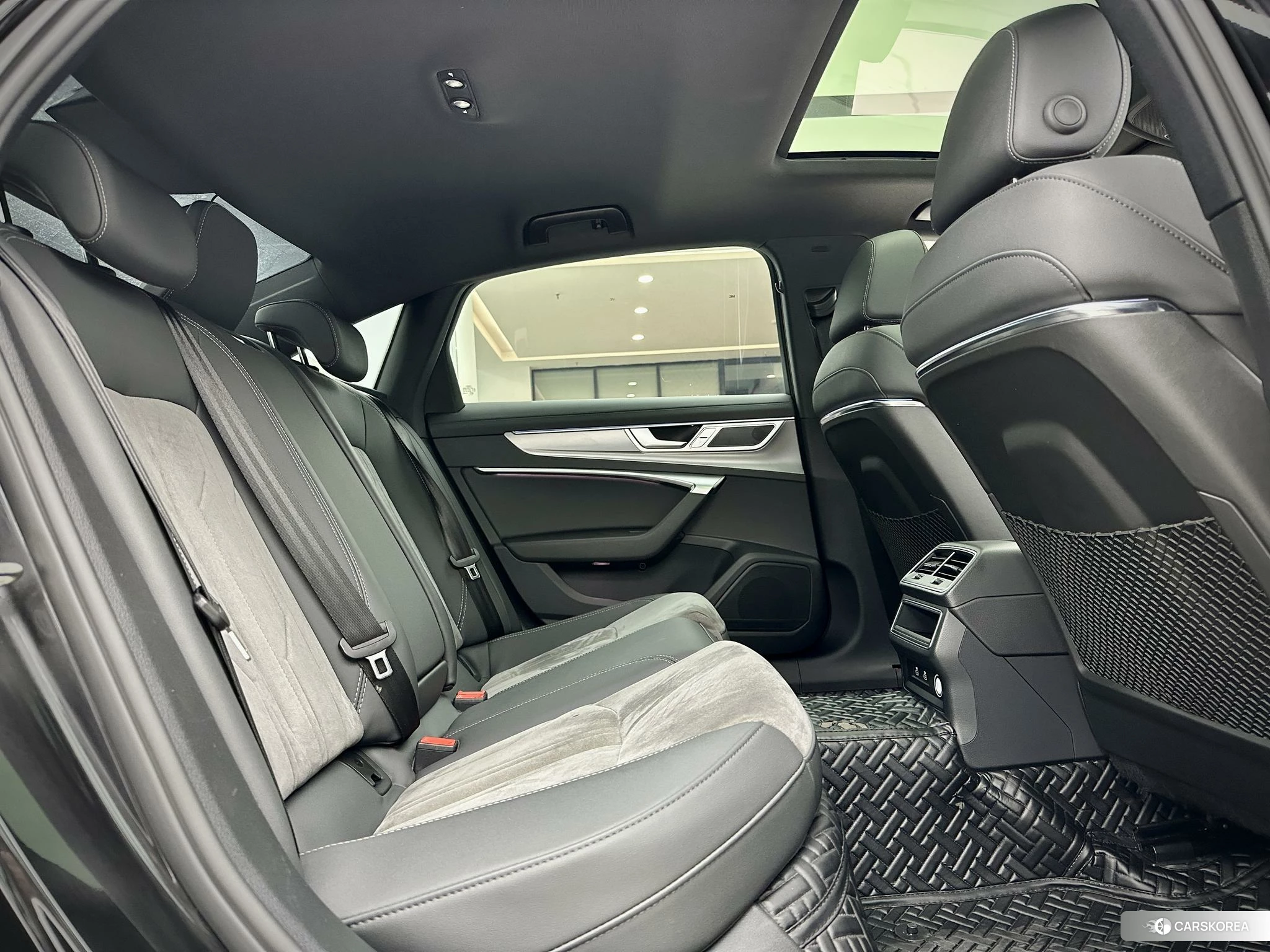 Audi A6L id 4499015 из Китая 11