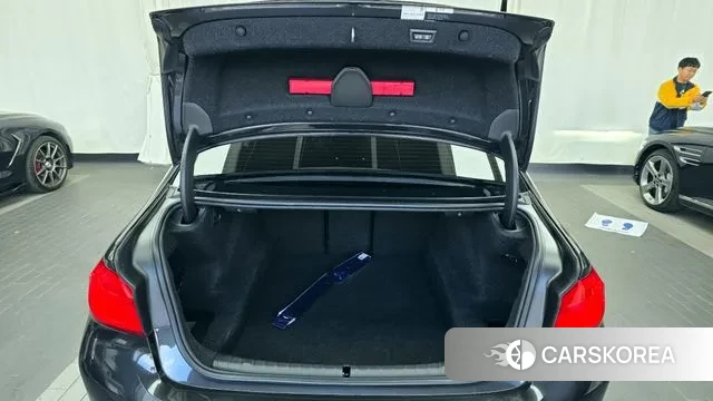 BMW 5 Series (G30) id 3413262 из Кореи 11