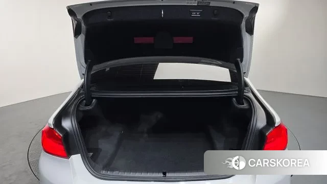 BMW 5 Series (G30) id 3601892 из Кореи 11