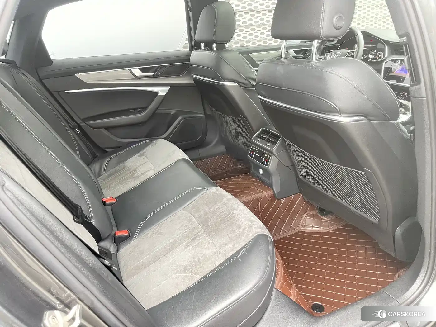 Audi A6L id 4514323 из Китая 11