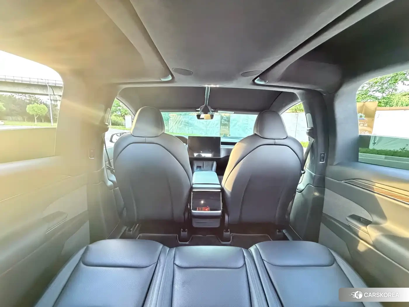 Tesla Model X id 4545634 из Китая 11