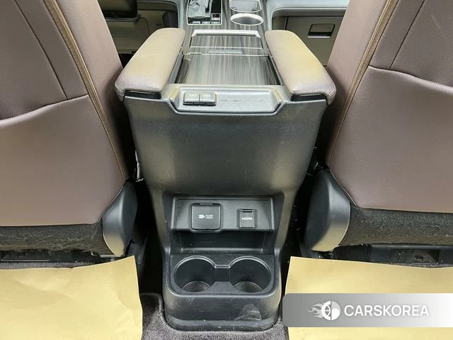 Toyota Saina id 4258444 из Китая 11