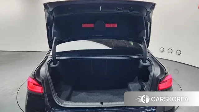 BMW 5 Series (G30) id 3620913 из Кореи 11