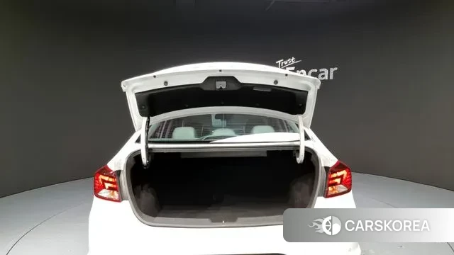 Hyundai The New Avante AD id 3455023 из Кореи 11