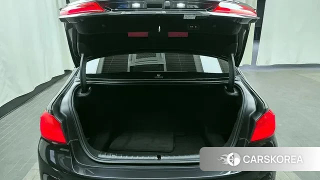 BMW 5 Series (G30) id 3635985 из Кореи 11