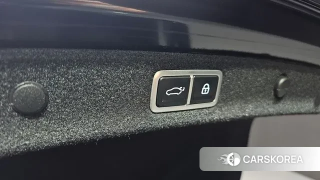 Hyundai Grandeur (GN7) id 2889372 из Кореи 11