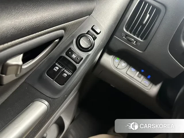 Hyundai The New Grand Starex id 3357240 из Кореи 11