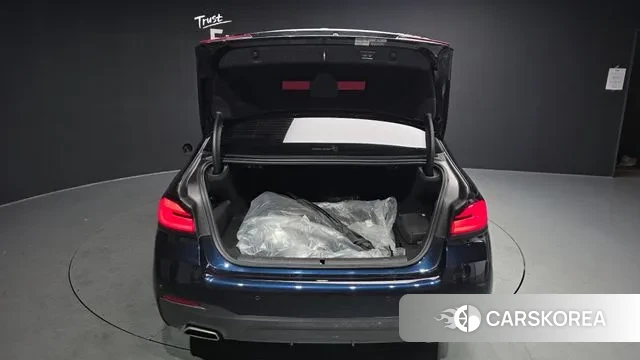 BMW 5 Series (G30) id 3629585 из Кореи 11