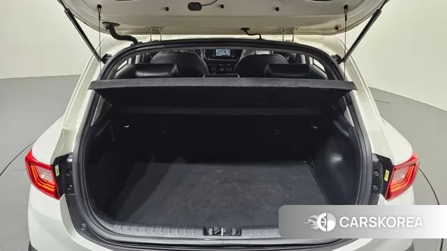 Kia Stonic id 3055531 из Кореи 11