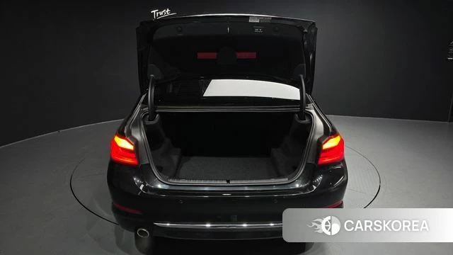 BMW 5 Series (G30) id 3801536 из Кореи 11