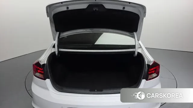 Hyundai The New Avante AD id 3330535 из Кореи 11