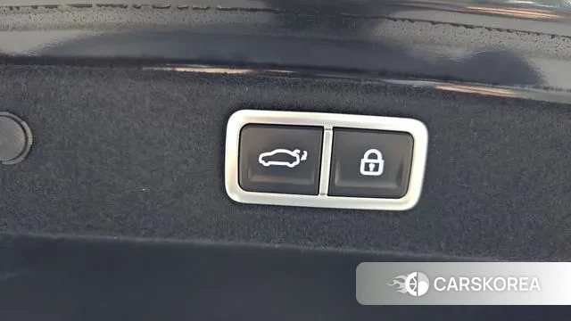 Hyundai Grandeur (GN7) id 3566132 из Кореи 11