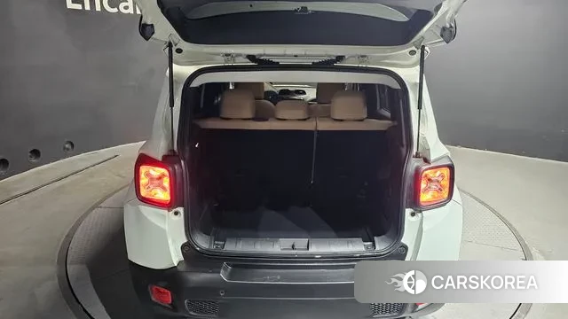 Jeep Renegade id 3640477 из Кореи 11