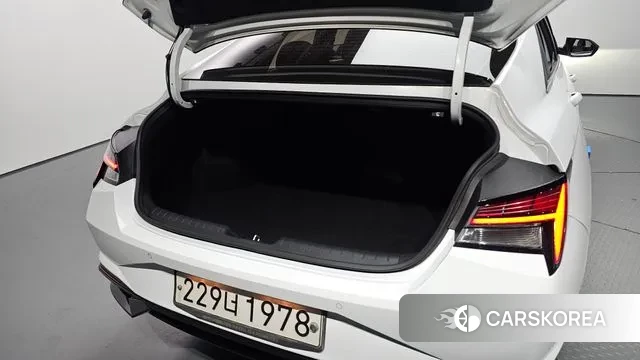 Hyundai Avante (CN7) id 3155985 из Кореи 11