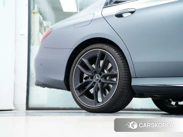 Mercedes-Benz E-class AMG id 4211350 из Китая 11